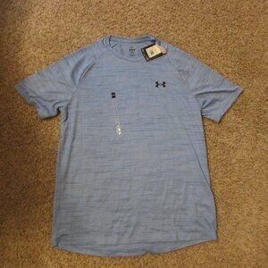 NWT Under Armour Medium Loose Light Blue Pattern Crew Neck Poly S/S Shirt